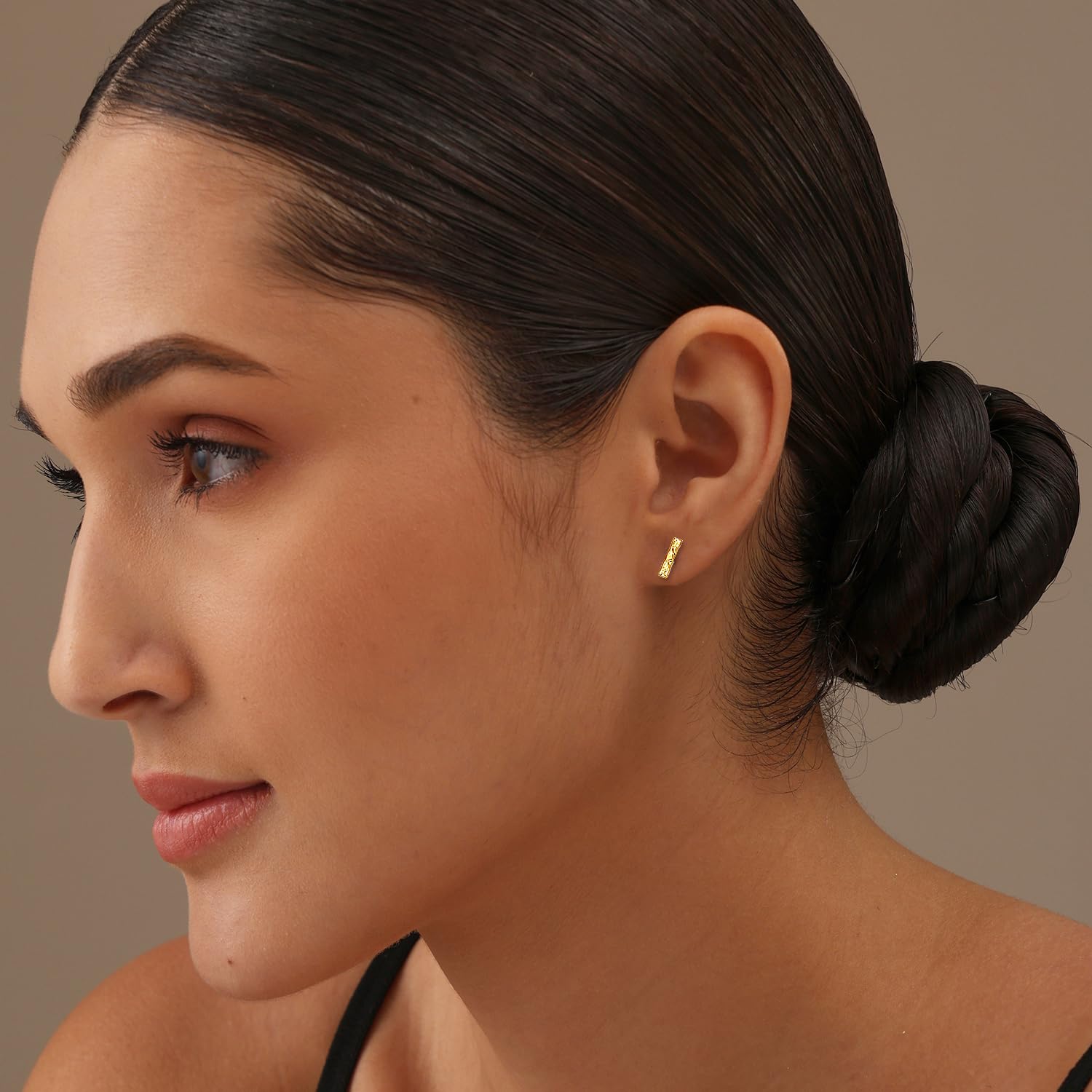 Hammered Minimalist Bar Studs