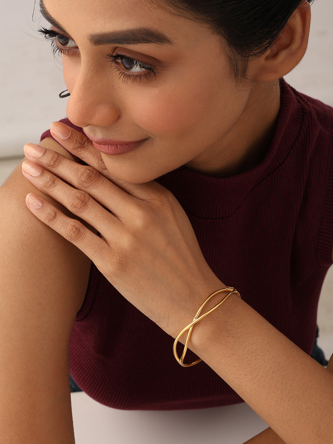 Criss Cross Flash Gold Bangle Bracelet