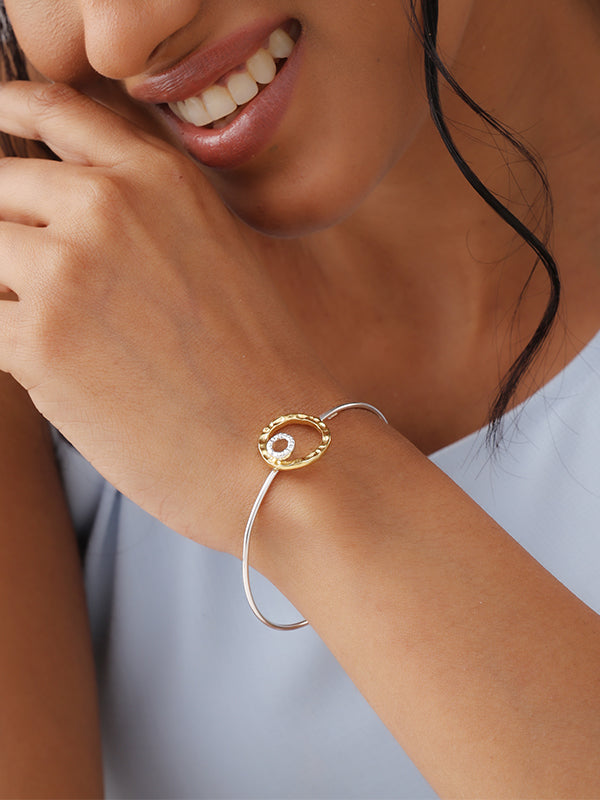 Round Shape Contemporary Bracelet in Dual tone