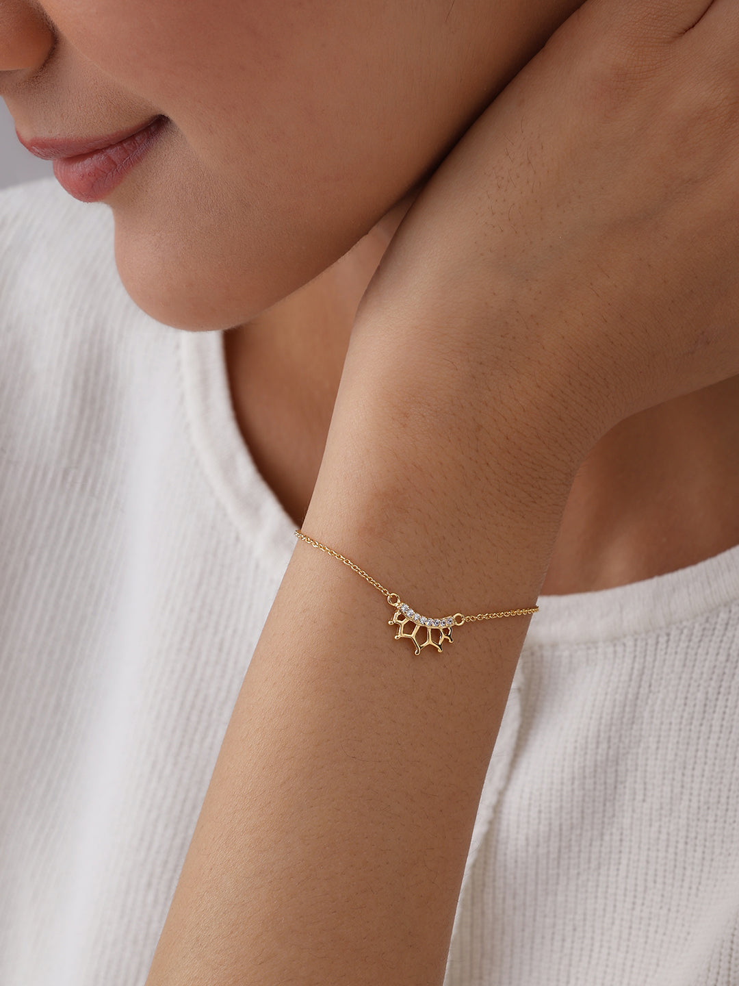 Golden Reina Crown Bracelet