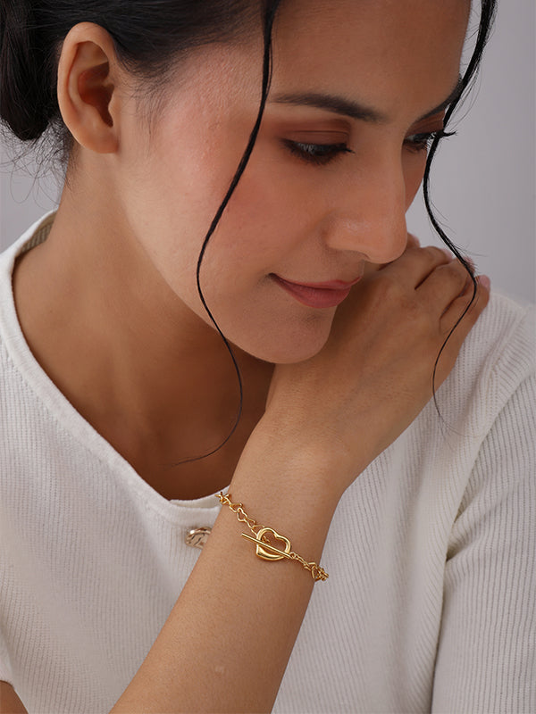 Golden Amoura Heart Charm Bracelet