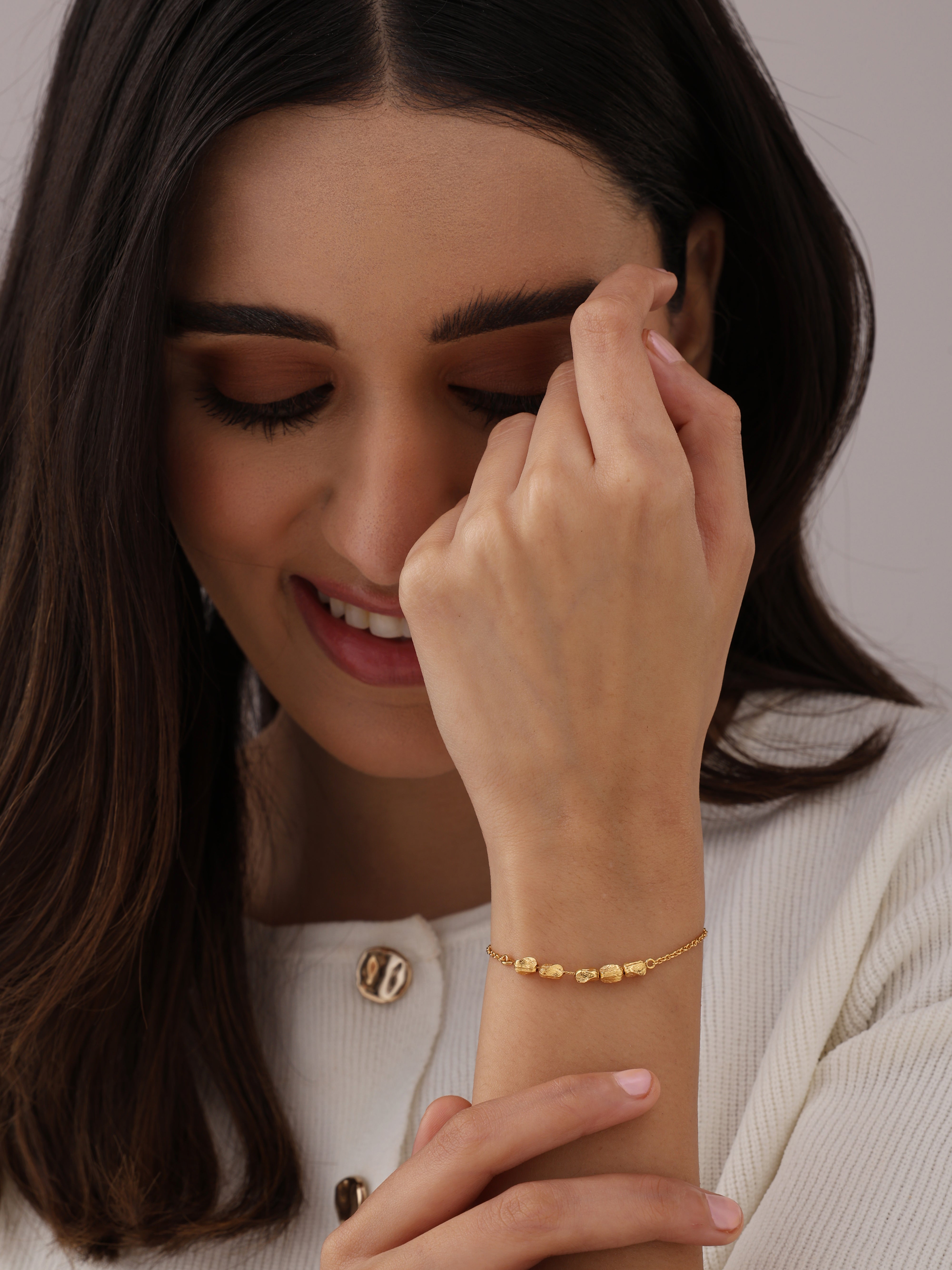 Elara Oval Bead Chain Bracelet