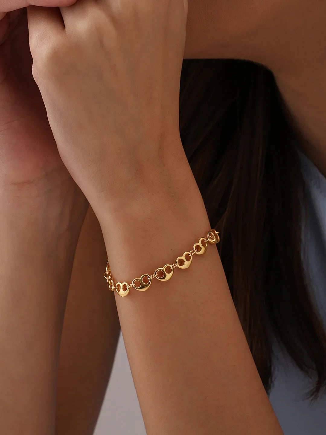 Golden Amoura Link Heart Bracelet