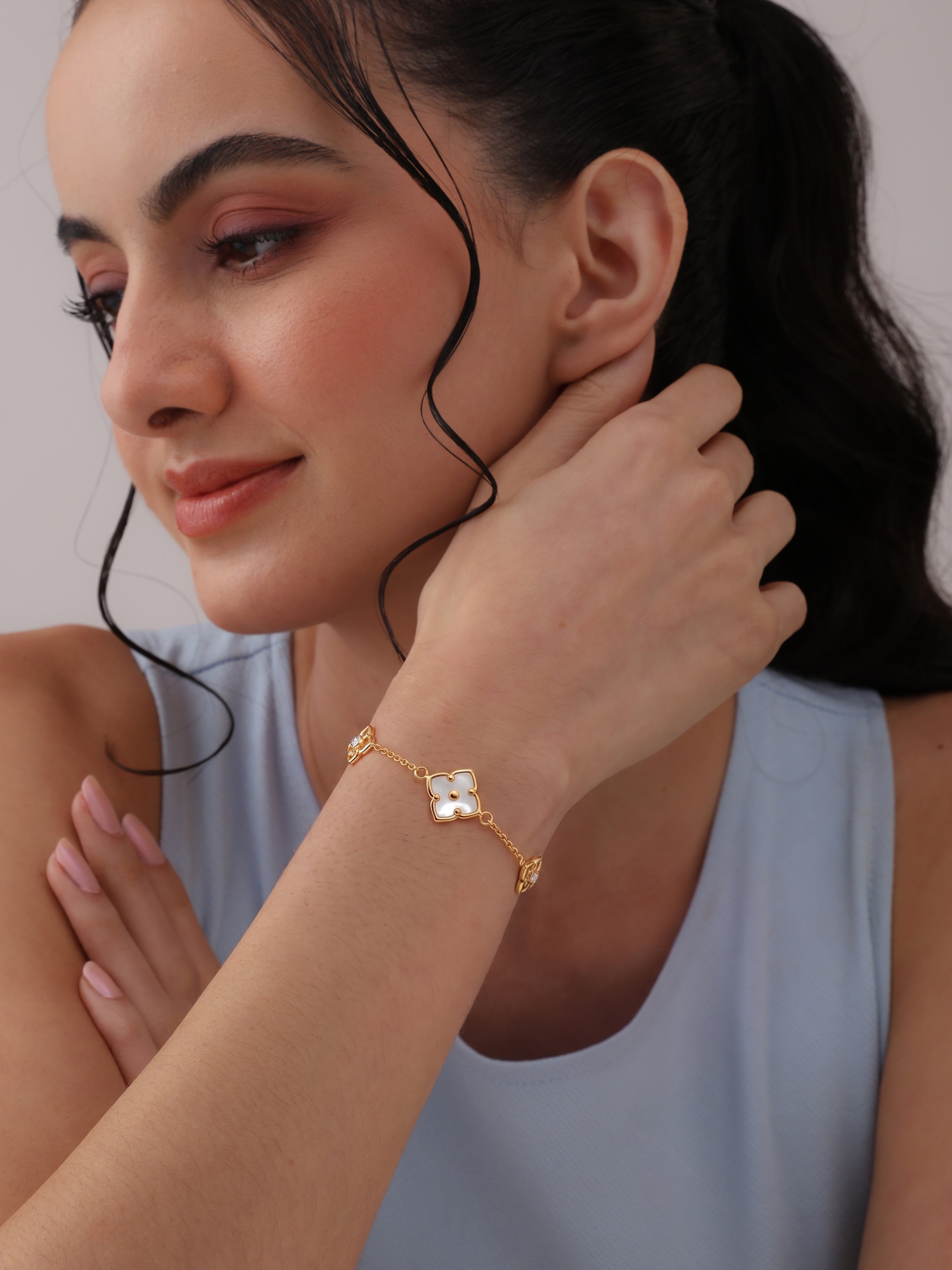 Flash Gold Elegant Bracelet