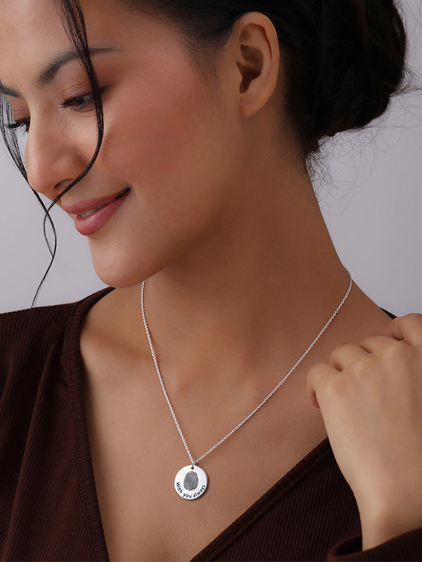 Elegant silver pendant for women and girls close-up