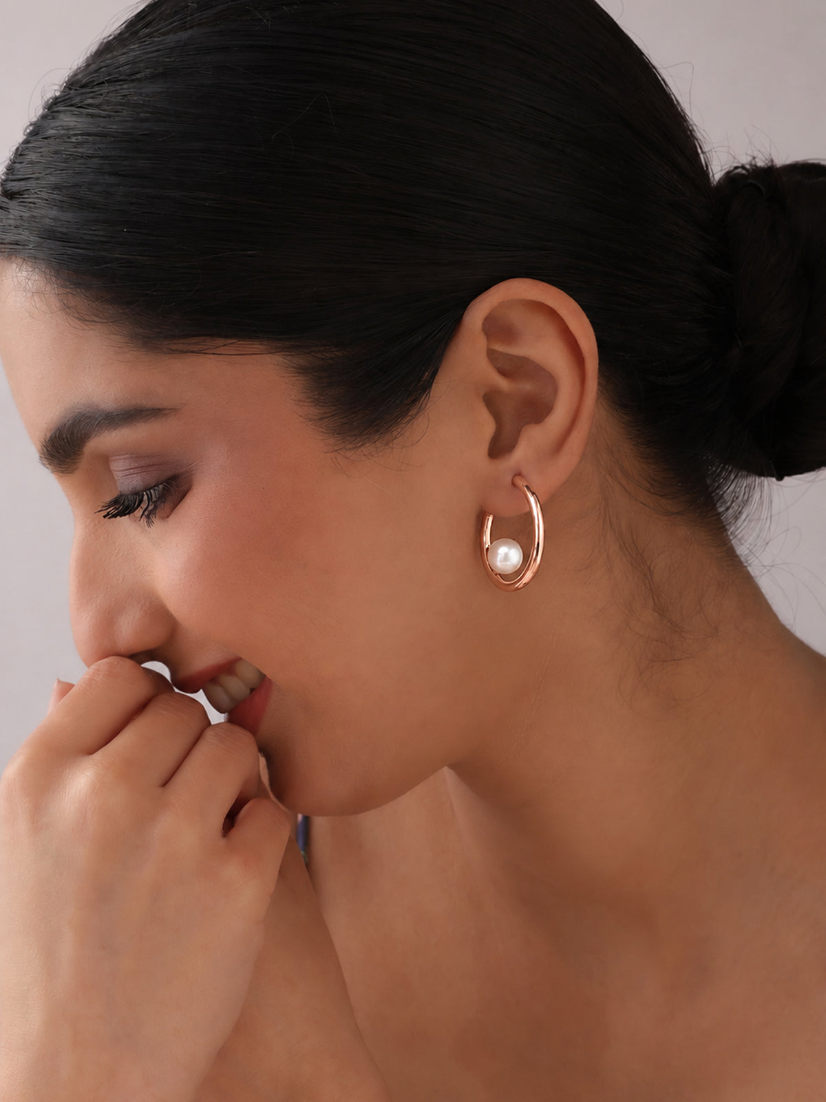 Pearl Curve Hoop Earrings
