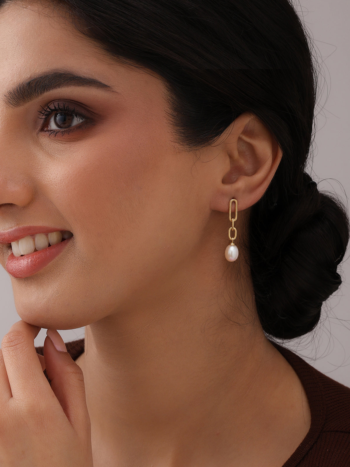 Oval Pearl Drop Earrings