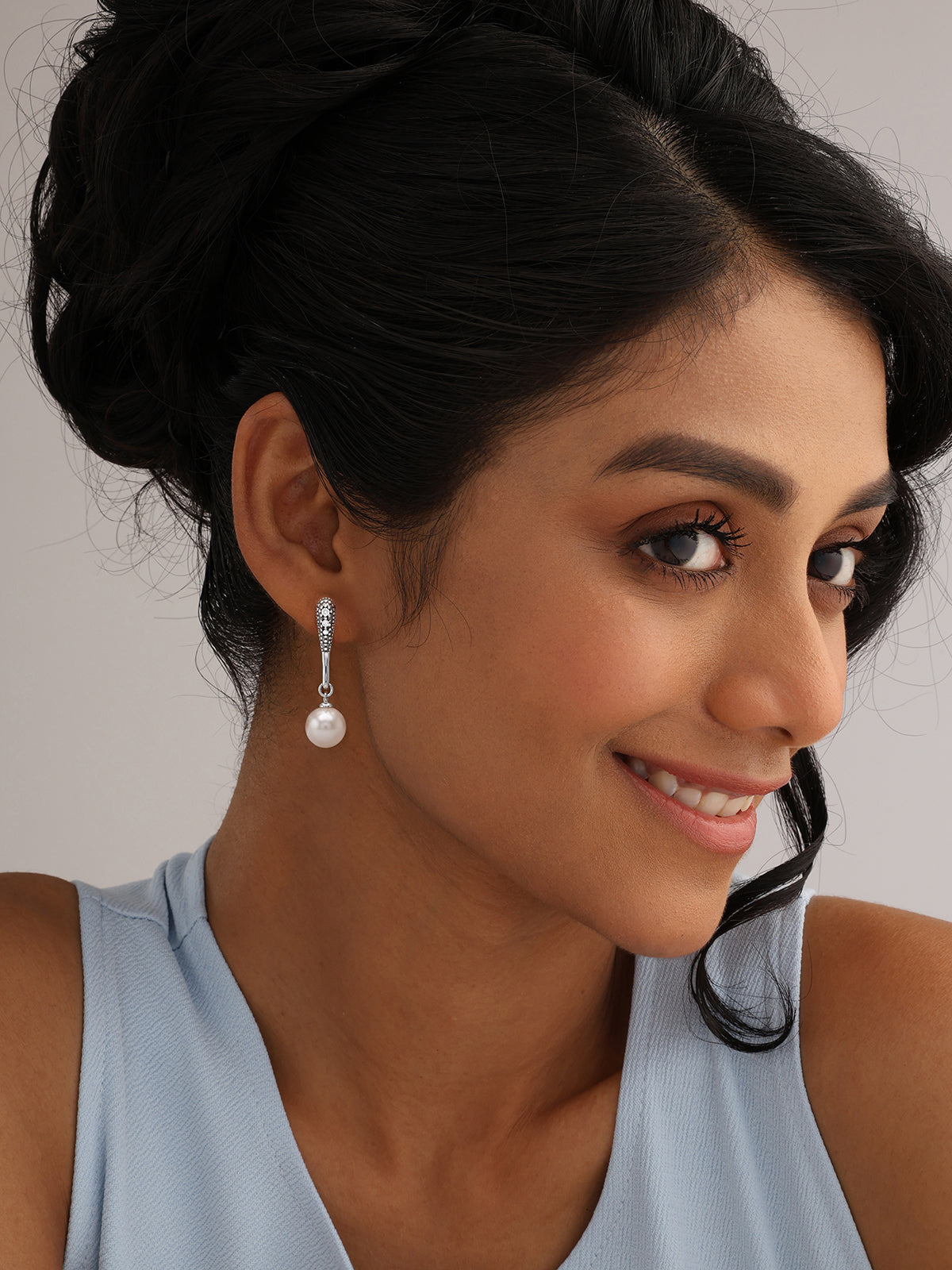 Elara Pearl Drop Earrings