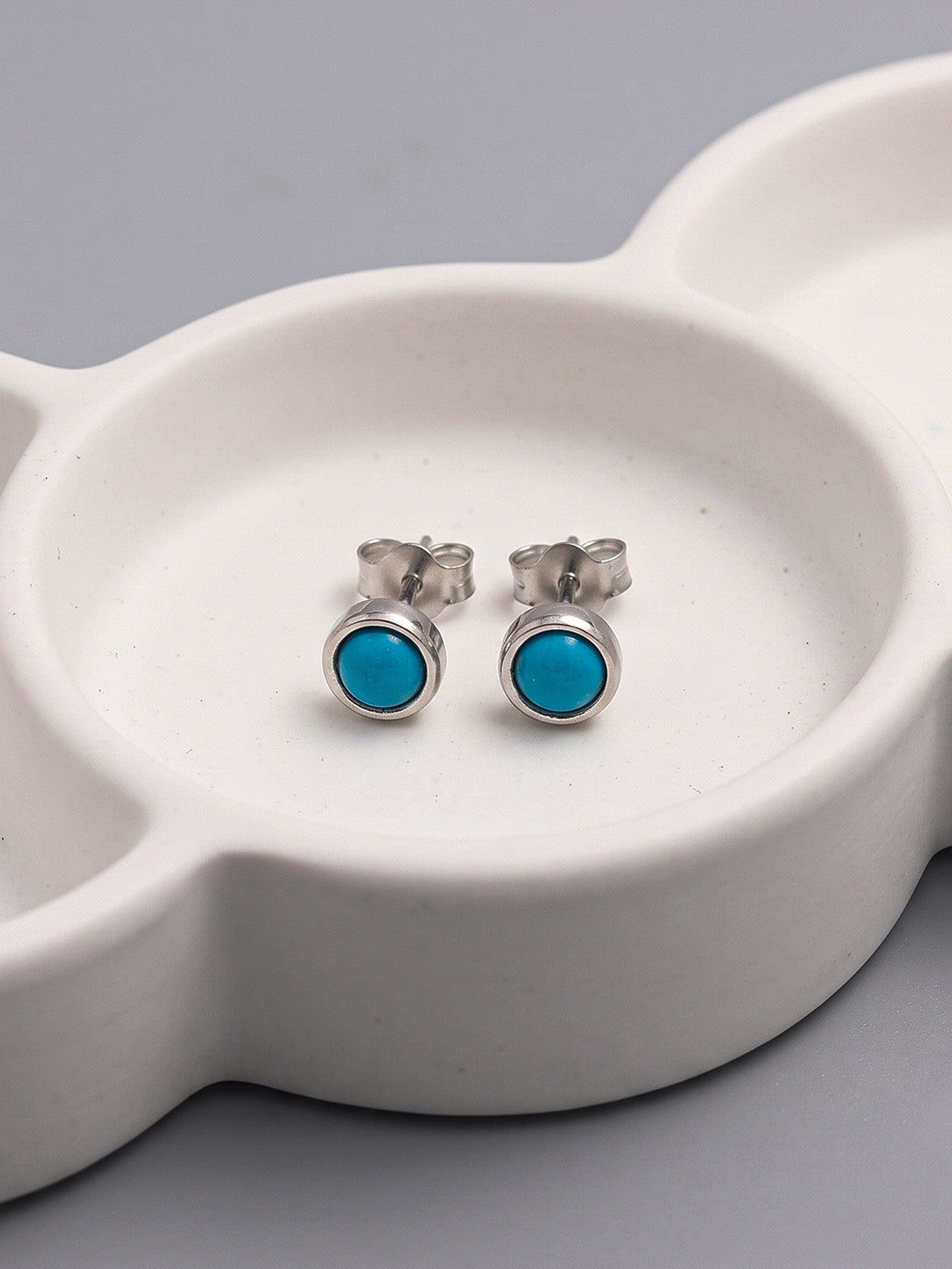Turquoise Round Studs 4mm
