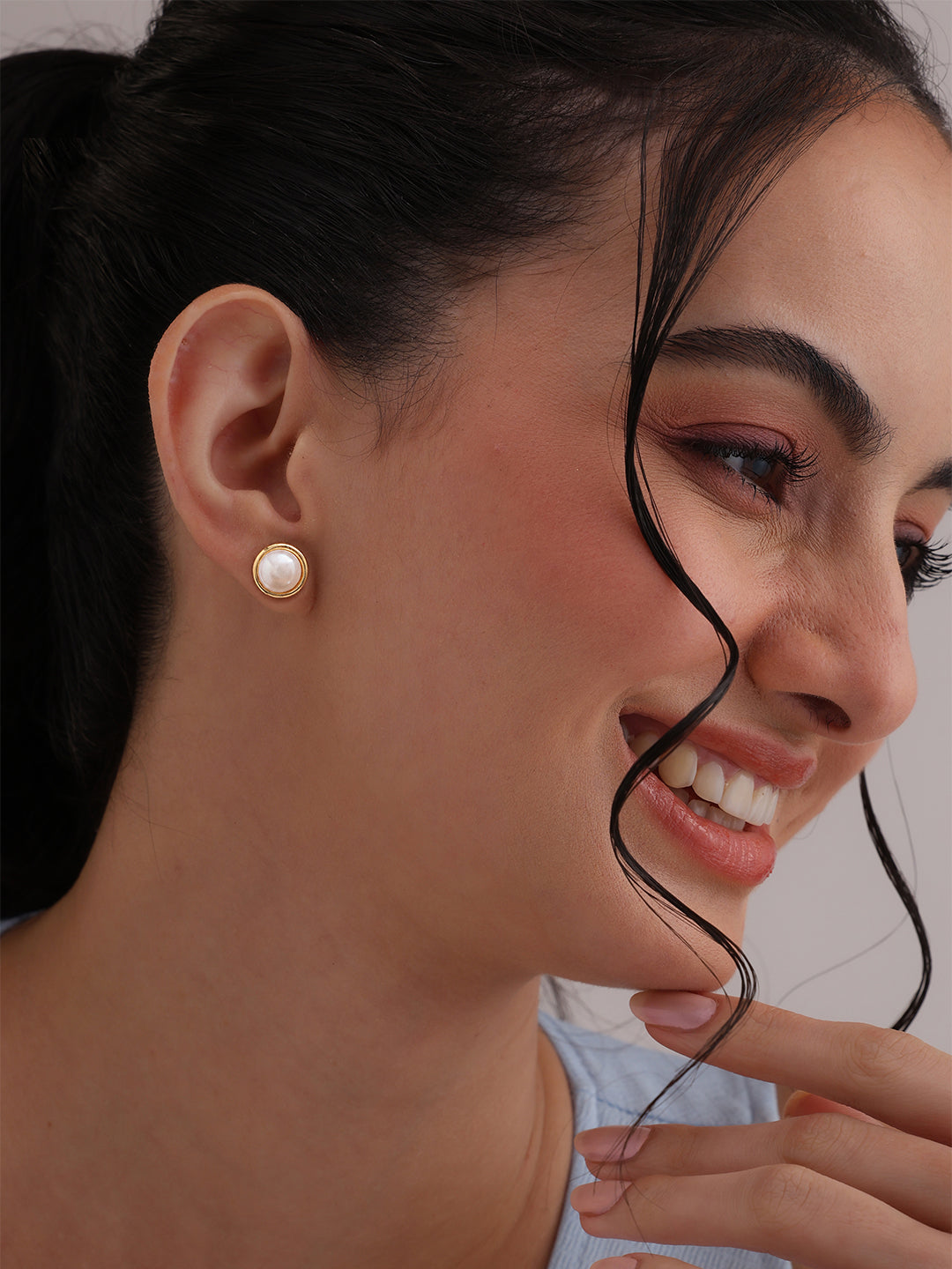 Golden Pearl Round Stud Earrings