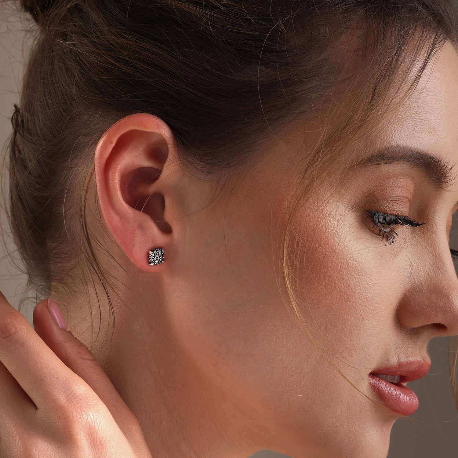 925 Steling Silver Antique Pave Cubic Zirconia Round Stud Earrings for Women