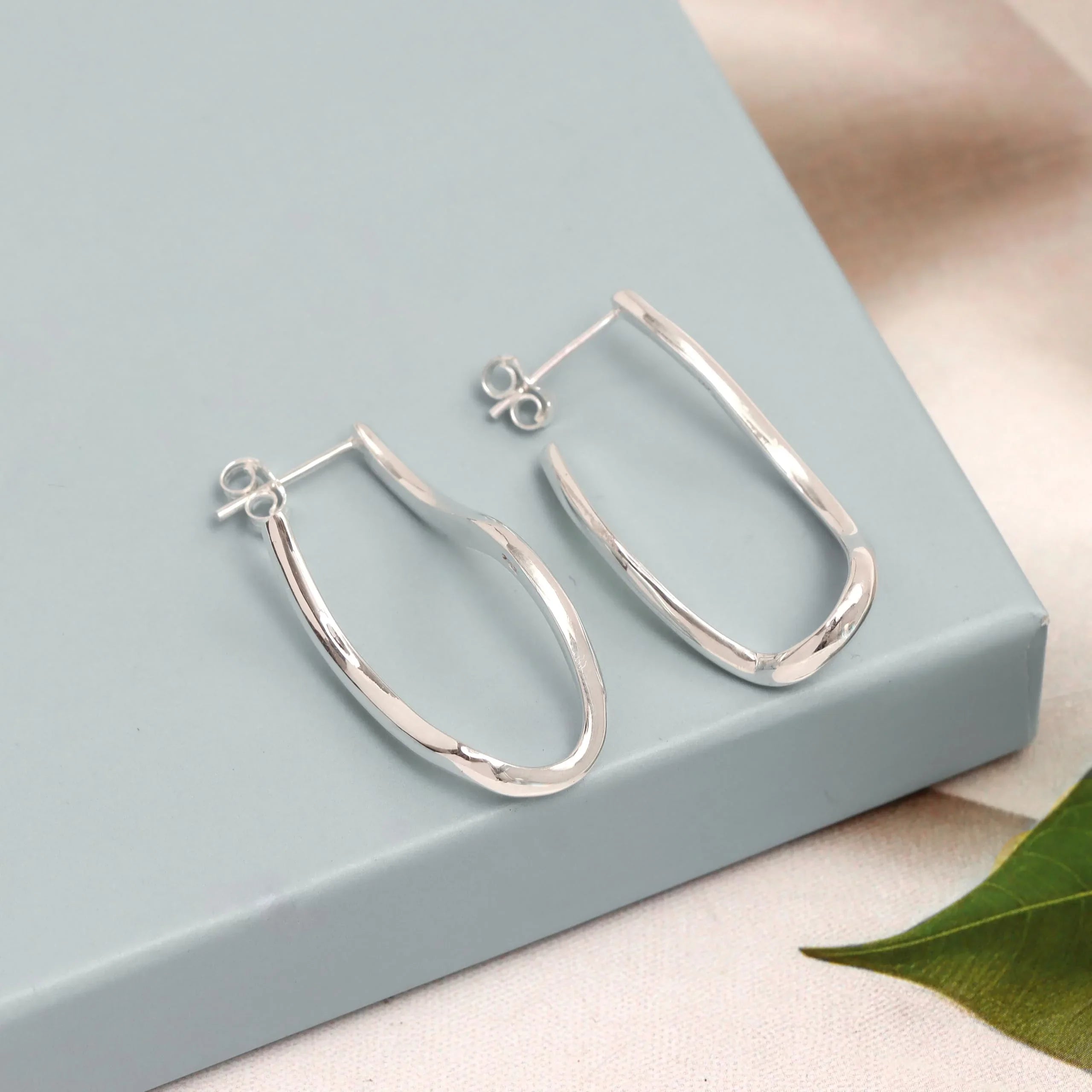 Wavy Hoop Stud Earrings