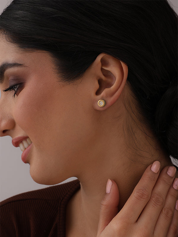 Evara Bezel Shine Stud Earrings