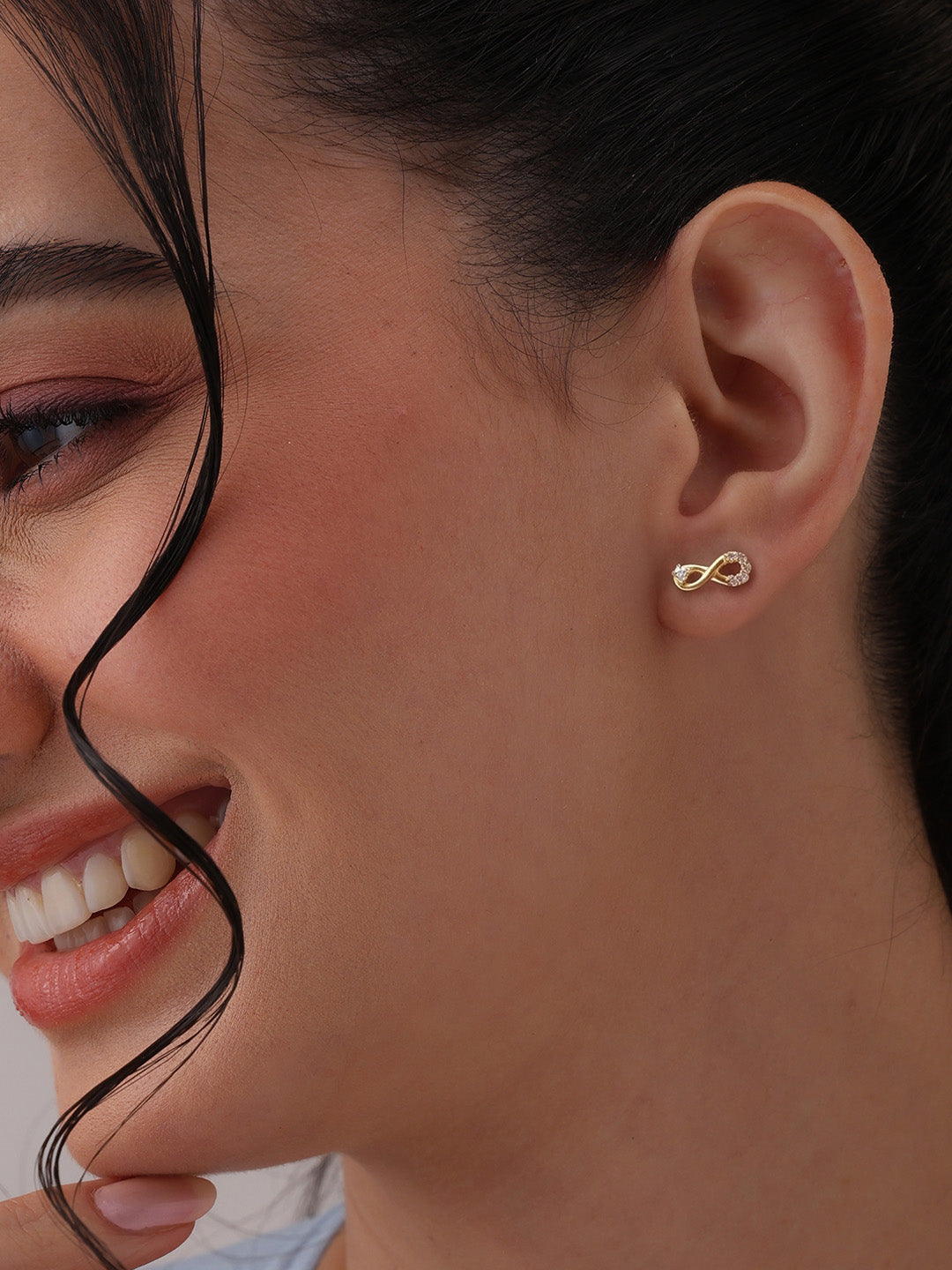 Flash Gold Stud Earrings