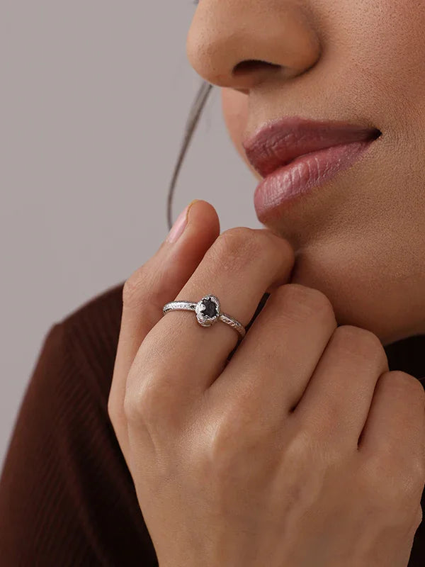 Elara Rhodium-Plated Oval Labradorite Ring