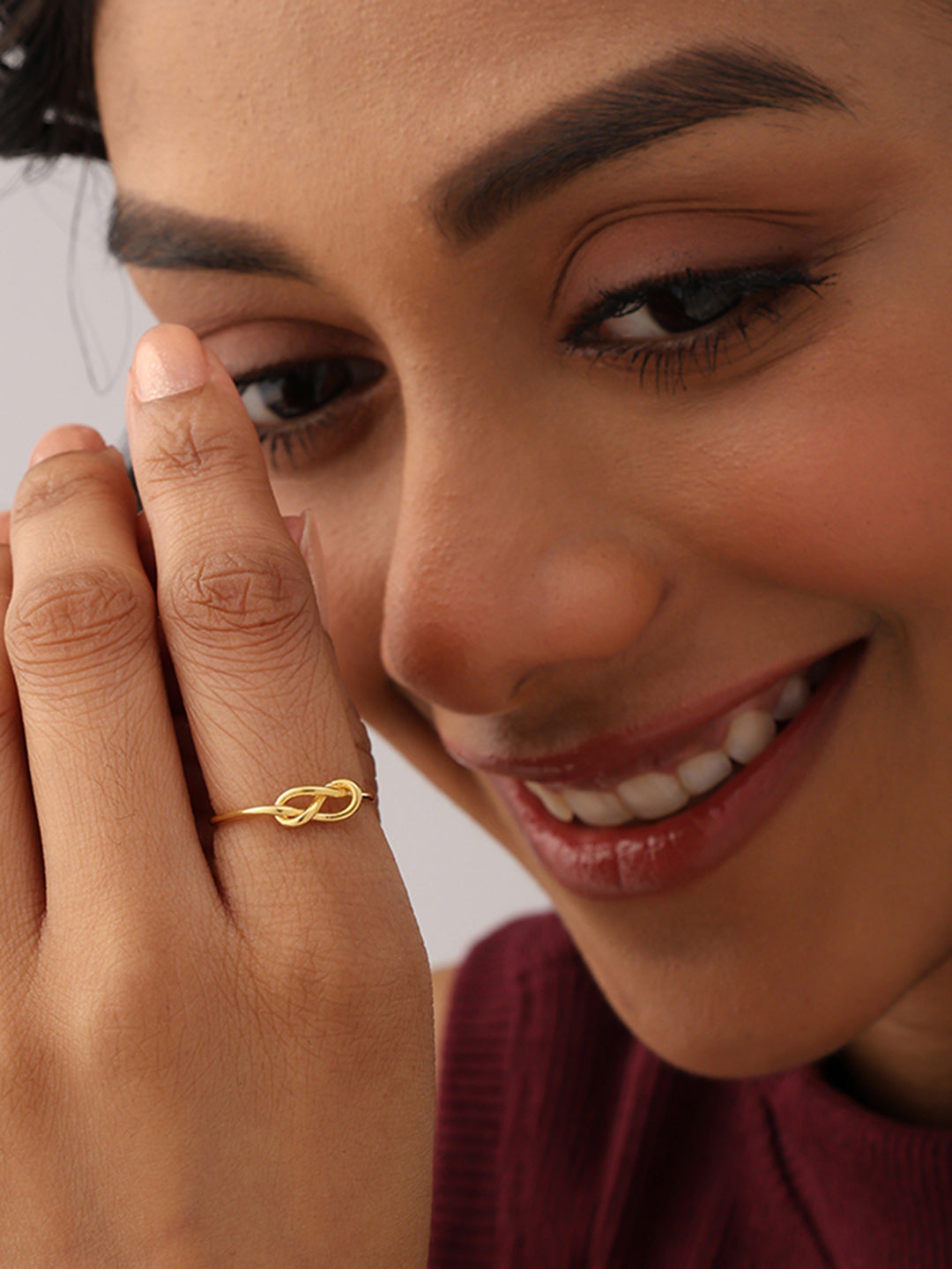 Golden Embrace Classic Knot Ring