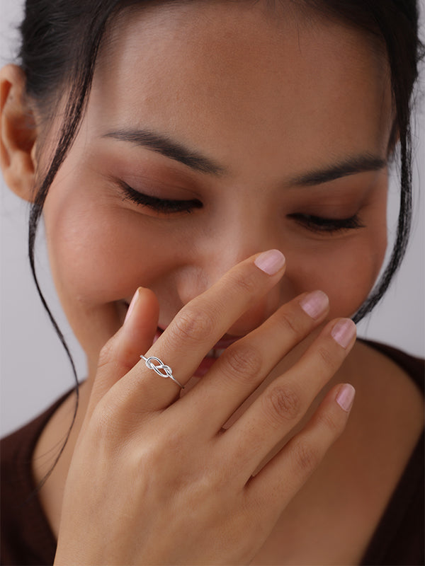 Eternal Bond Classic Knot Ring