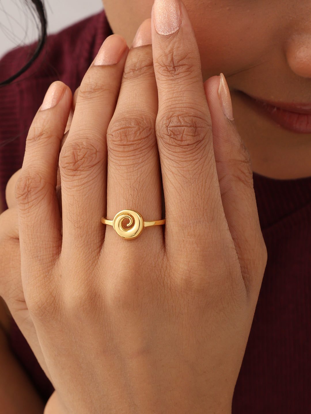 Gold Minimal Finger Ring