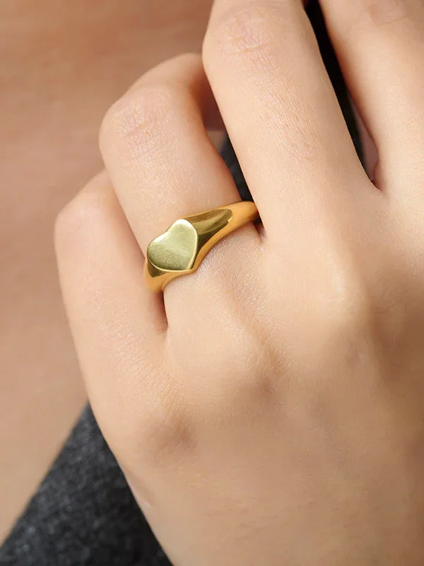 Rose Gold Signet Heart Finger Ring