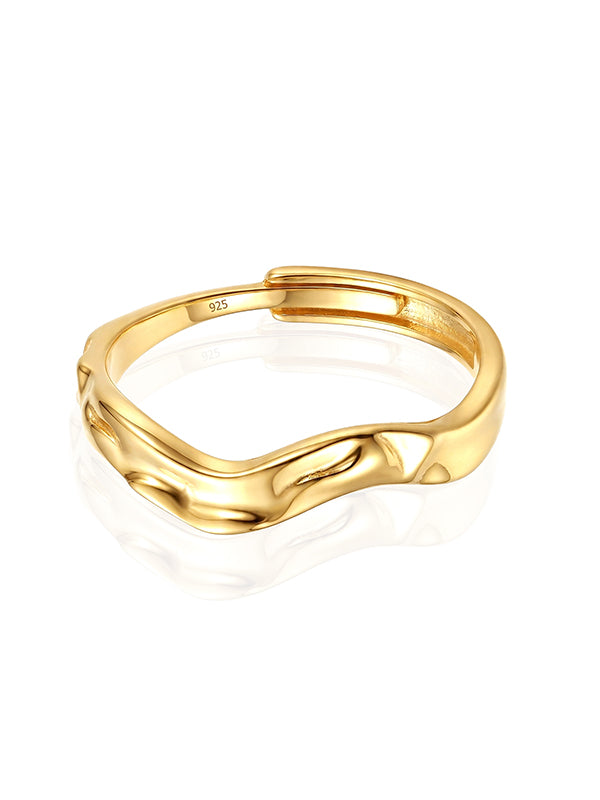 Solene Wavy Carved Finger Ring for Women