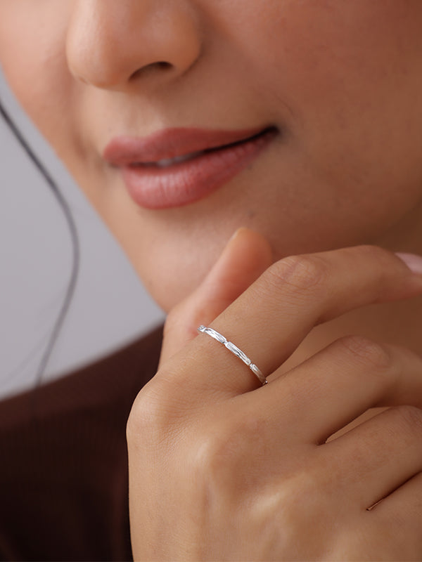 Keira Fluid Eternity Finger ring for Women