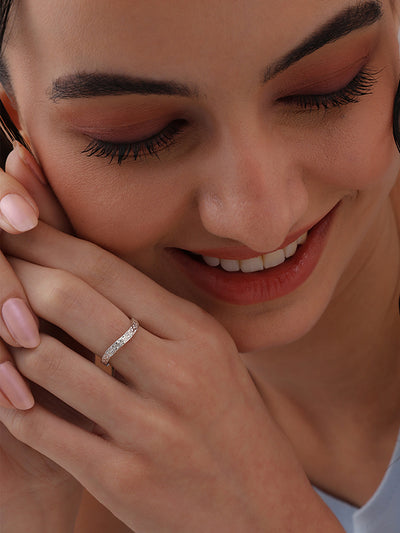 Woman wearing Elara contemporary adjustable ring 