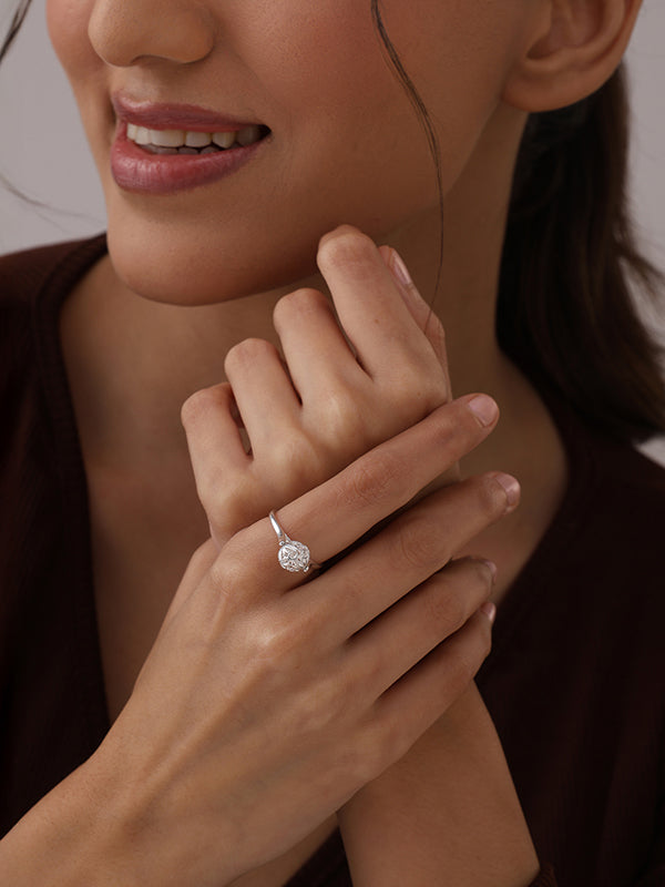 Women’s Myra sleek silver statement finger ring