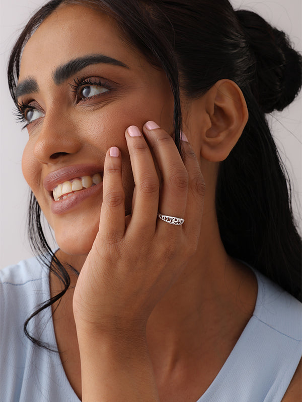 Round Shape Modern Ring in Silver
