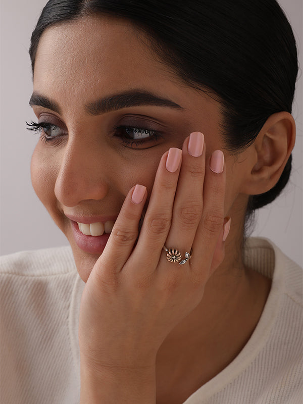 Dual Tone Floral Finger Ring
