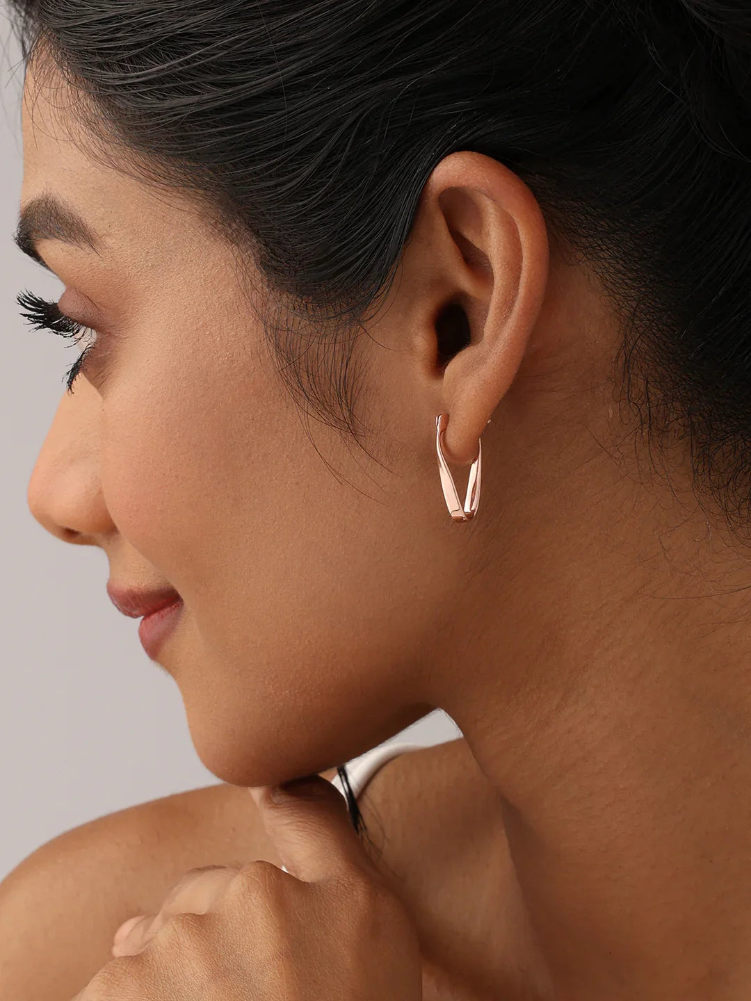 Rose Selene Wavy Hoops