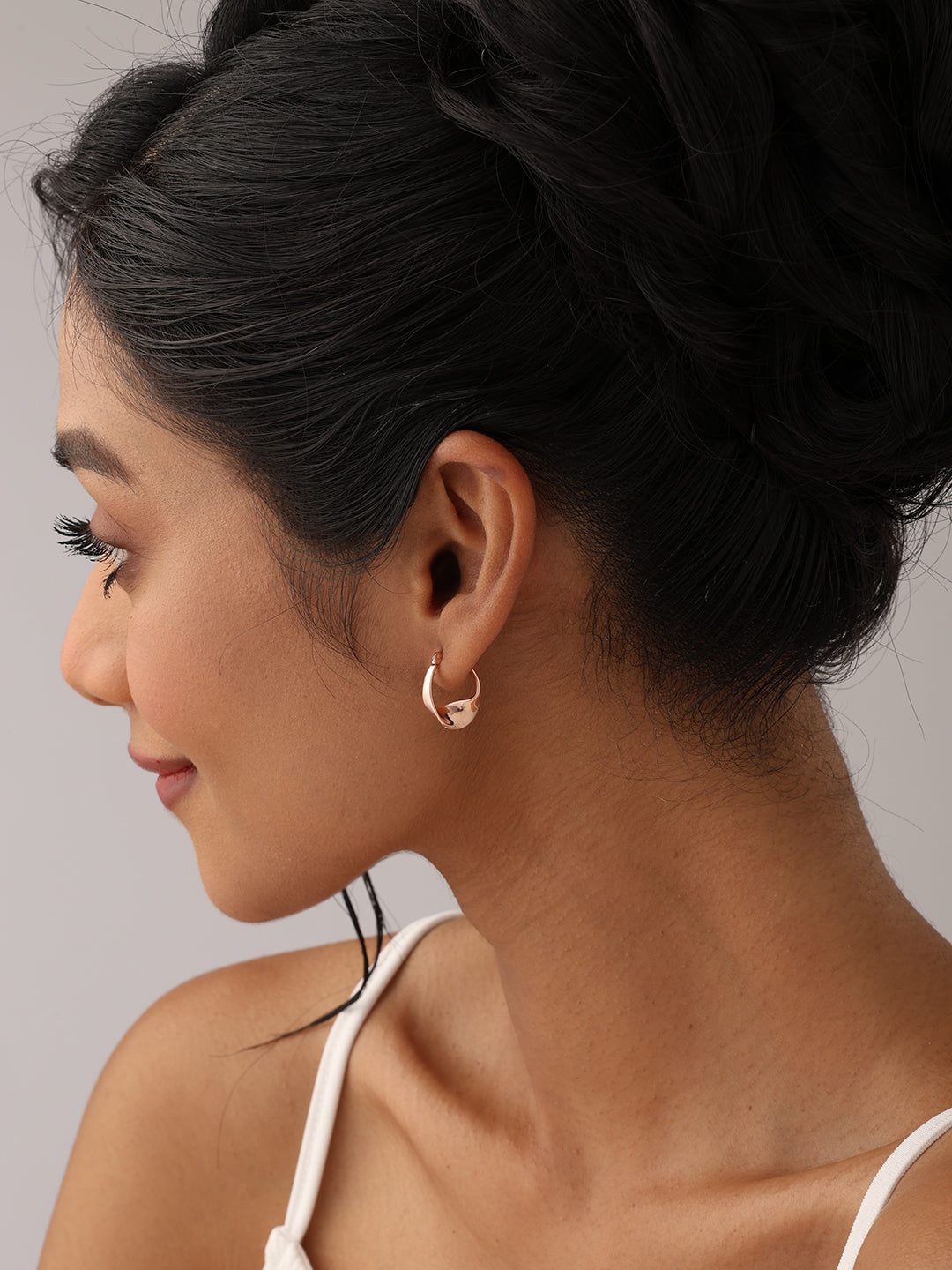 925 Sterling Silver Jewellery | 14K Rose-Gold Plated Nirva Twisted Hoop Earrings | acpl-ecom.myshopify.com