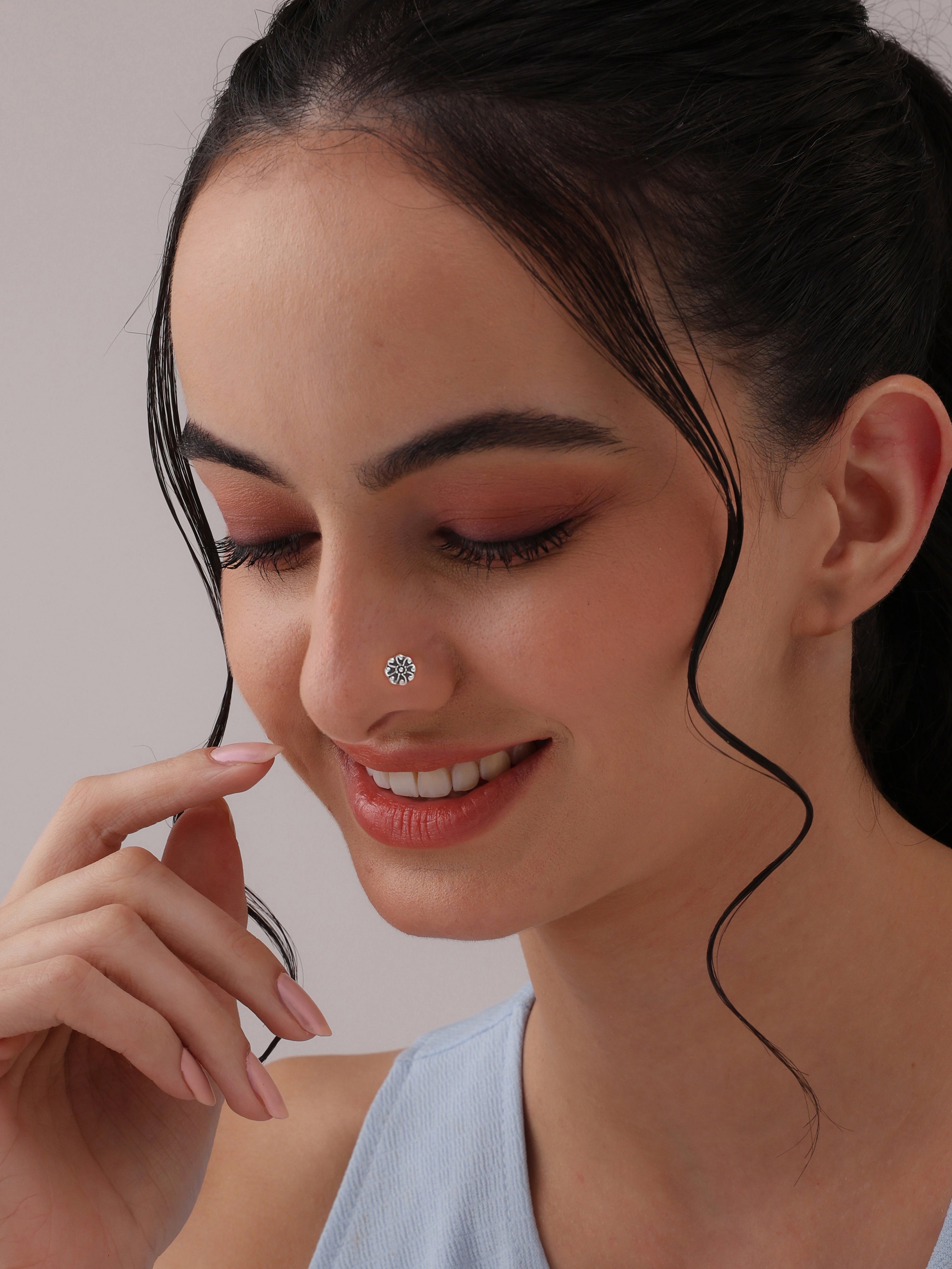 Antique Floral Stud Nose Pin