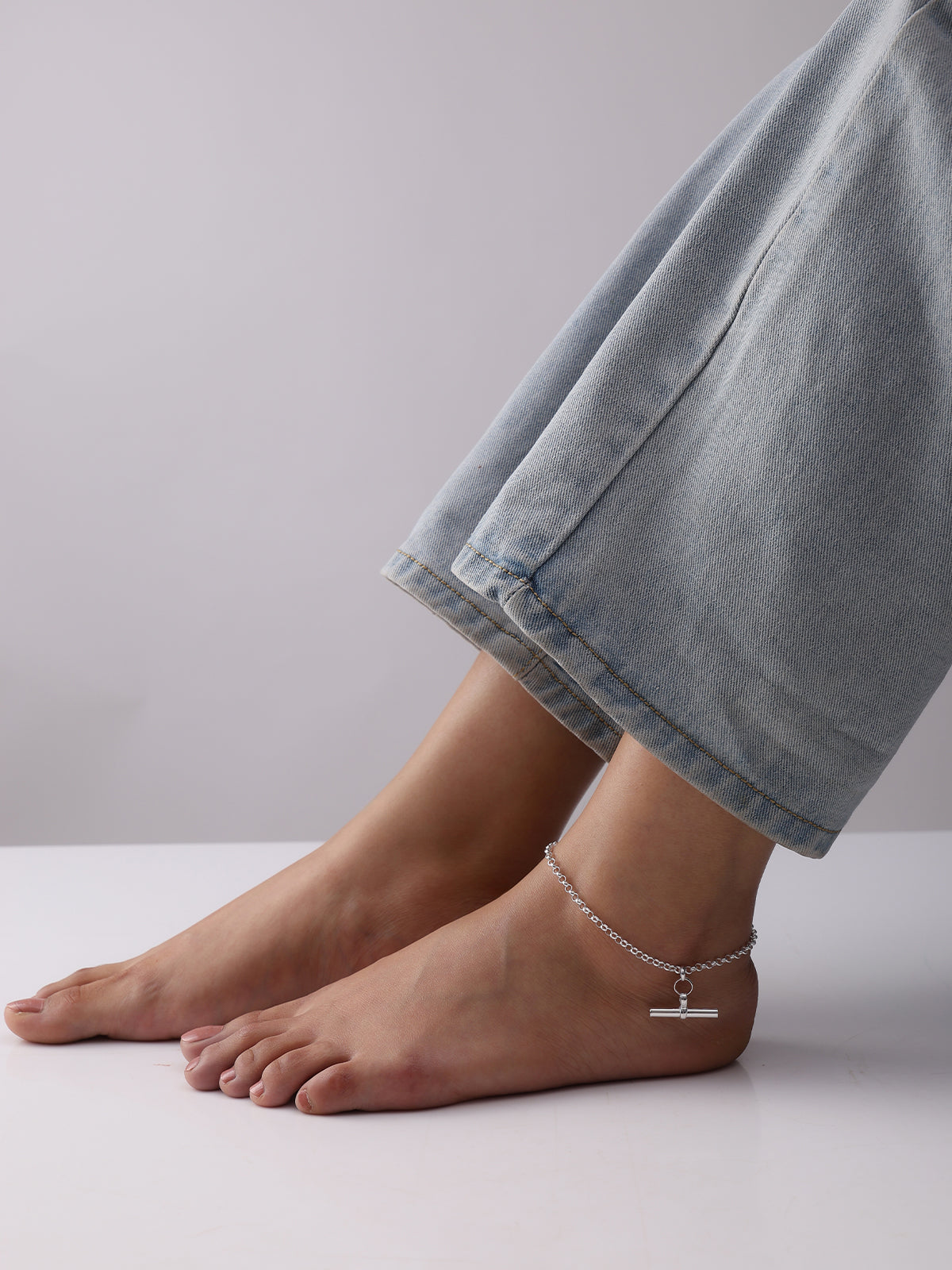 Poise T-Bar Women's Chain Anklet