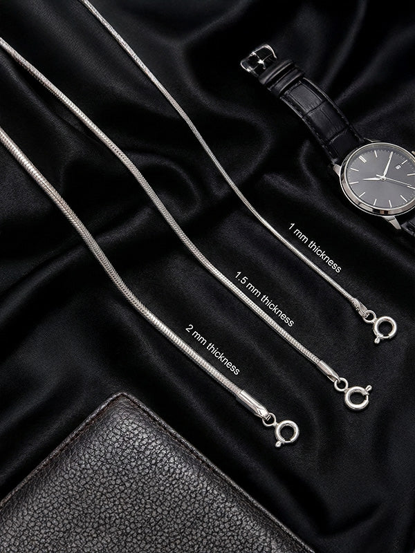 Eterno 8 Snake Chain Necklace