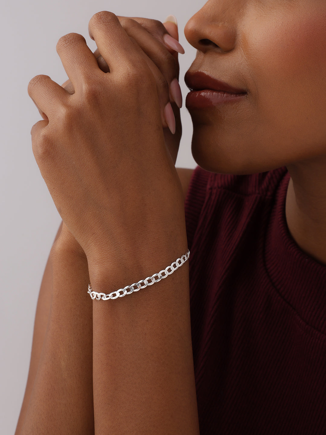 Fina Delicate Women's Chain Bracelet