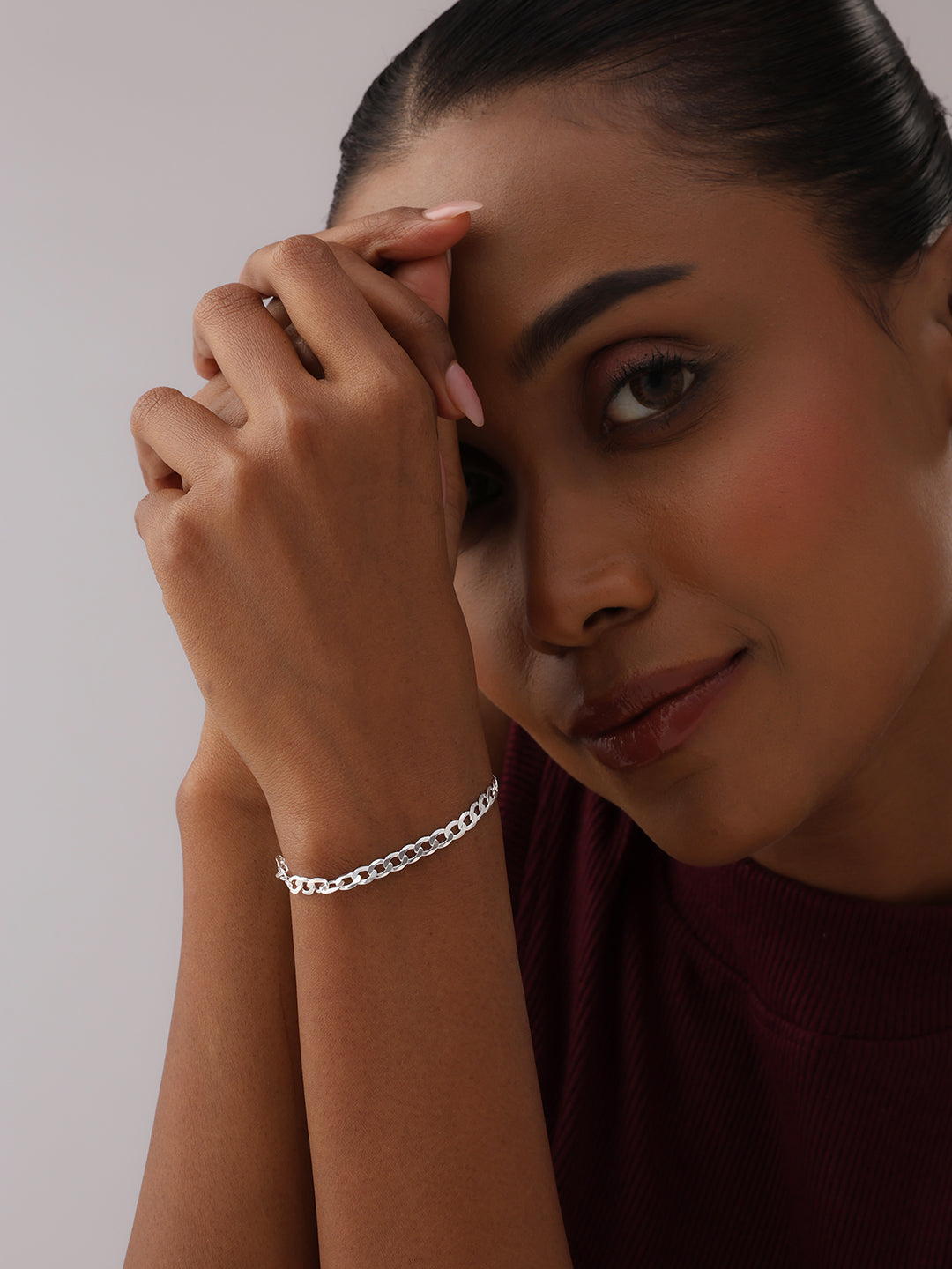 Fina Delicate Women's Chain Bracelet