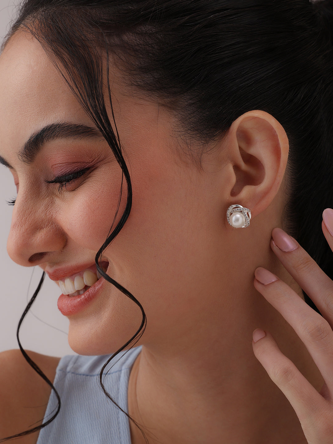 Perla CZ Love Knot Women's Stud Earrings
