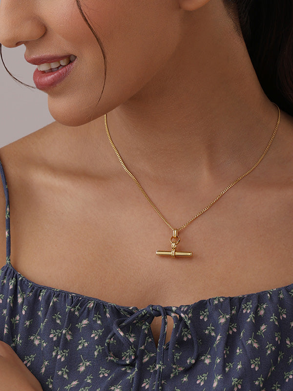 Gold T-Bar Curb Chain Necklace