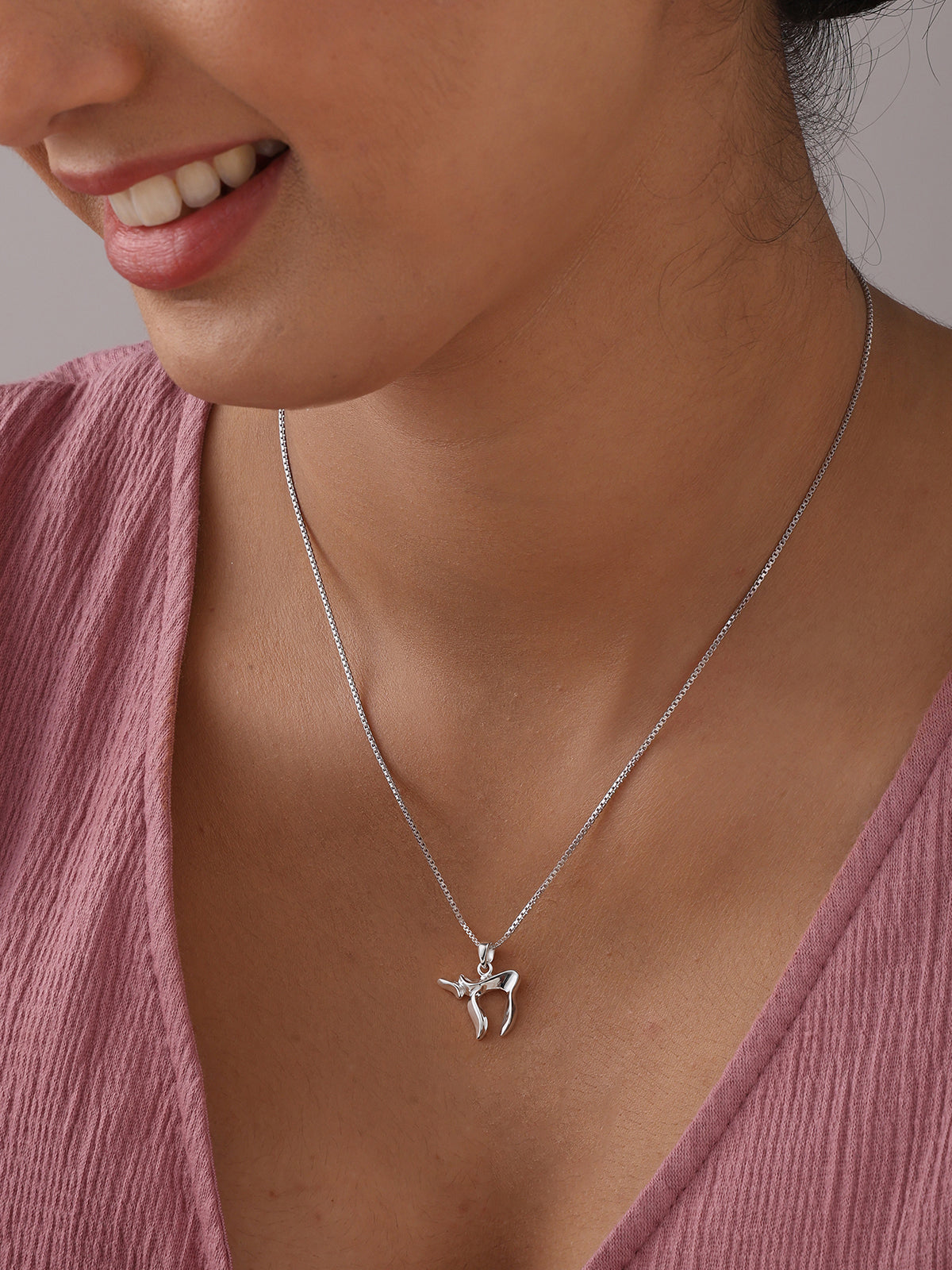 Chai Hebrew Letter Pendant Women's Necklace