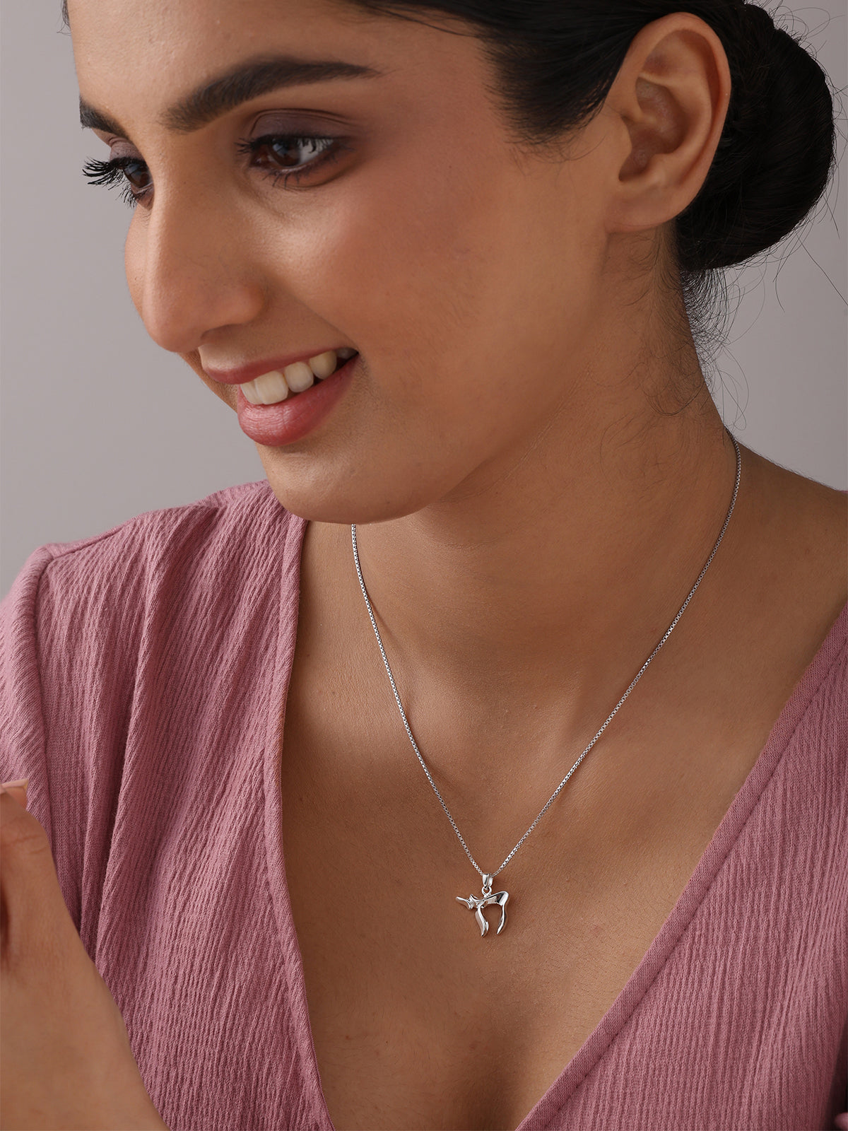 Chai Hebrew Letter Pendant Women's Necklace