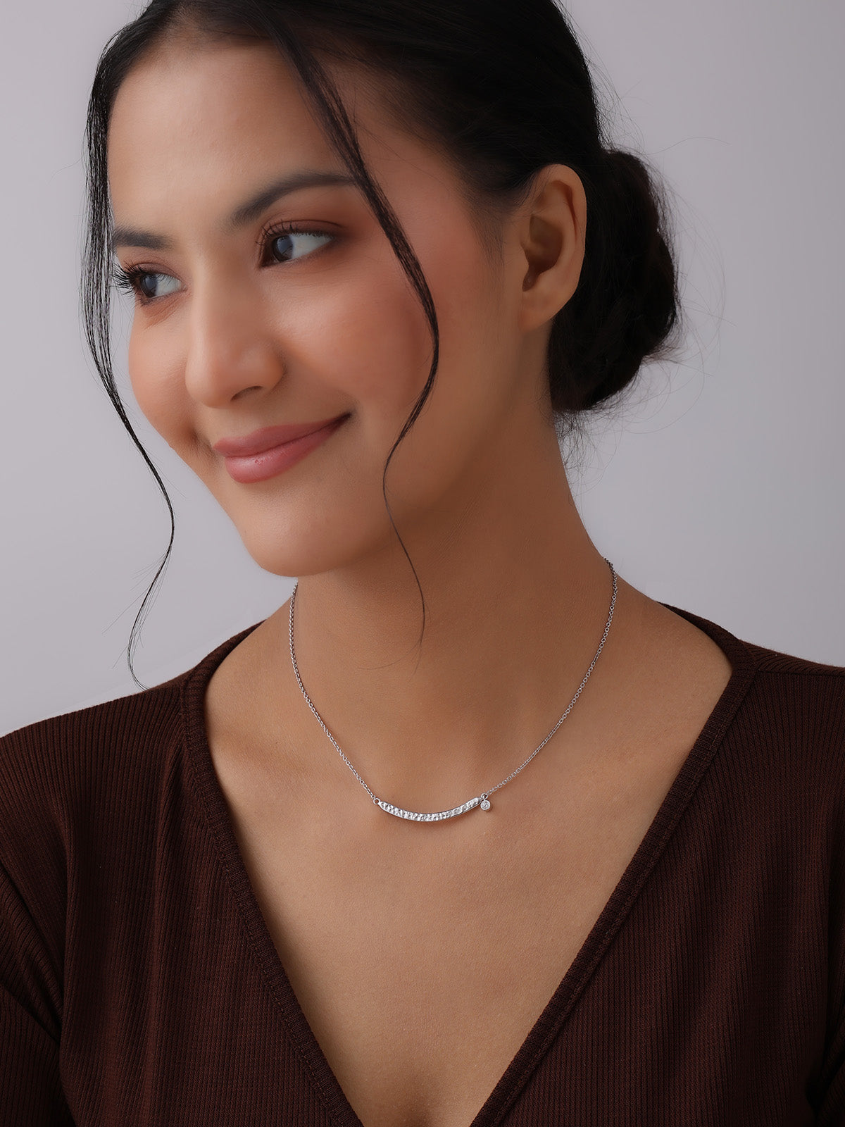 Siora Modern Women's Necklace