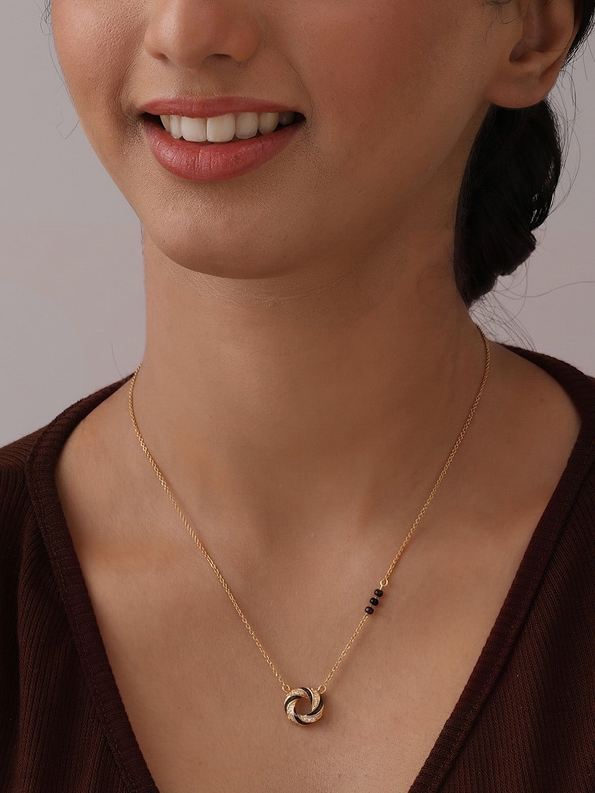 Black Enamel Interlocking Circle Mangalsutra