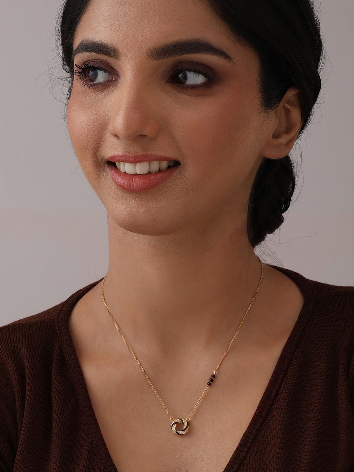 Black Enamel Interlocking Circle Mangalsutra