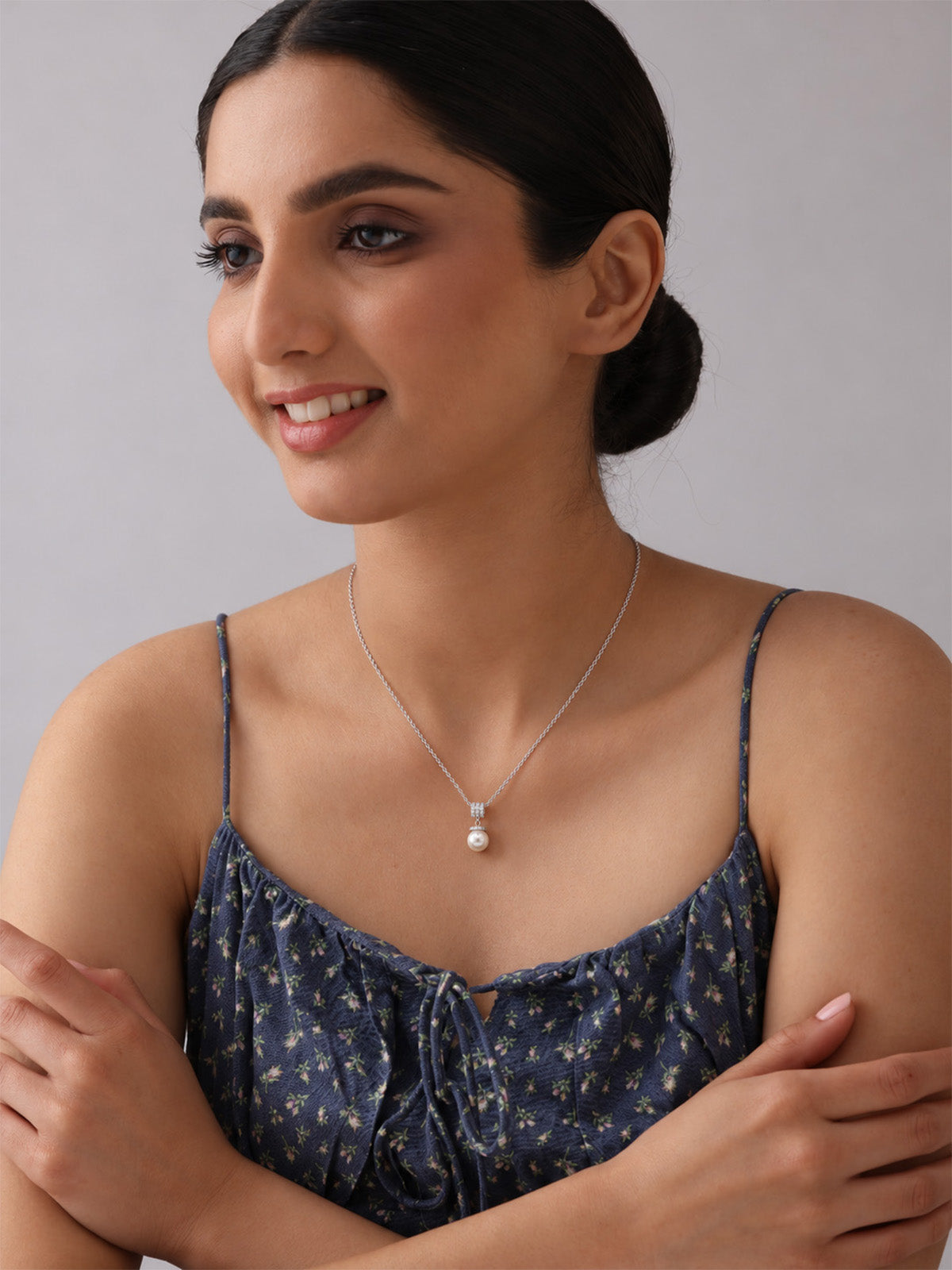 Pearl Halo Pendant Necklace for Women