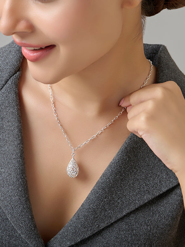 Solene Balanced Pendant with chain Necklace for Women