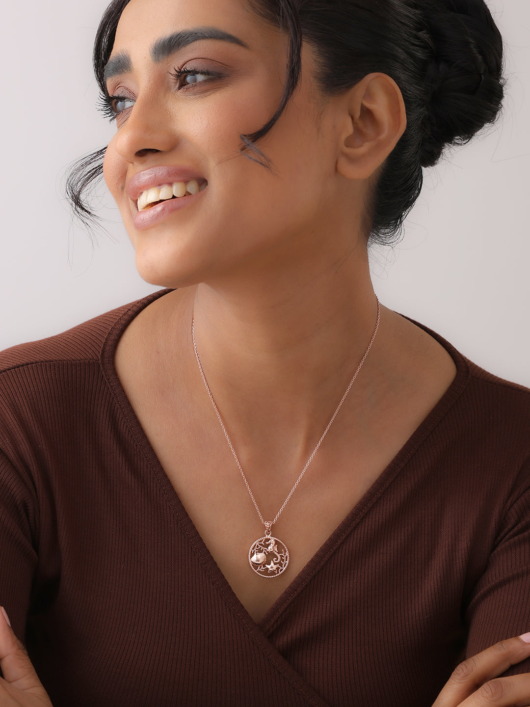 Round Contemporary Necklace in Rose Gold