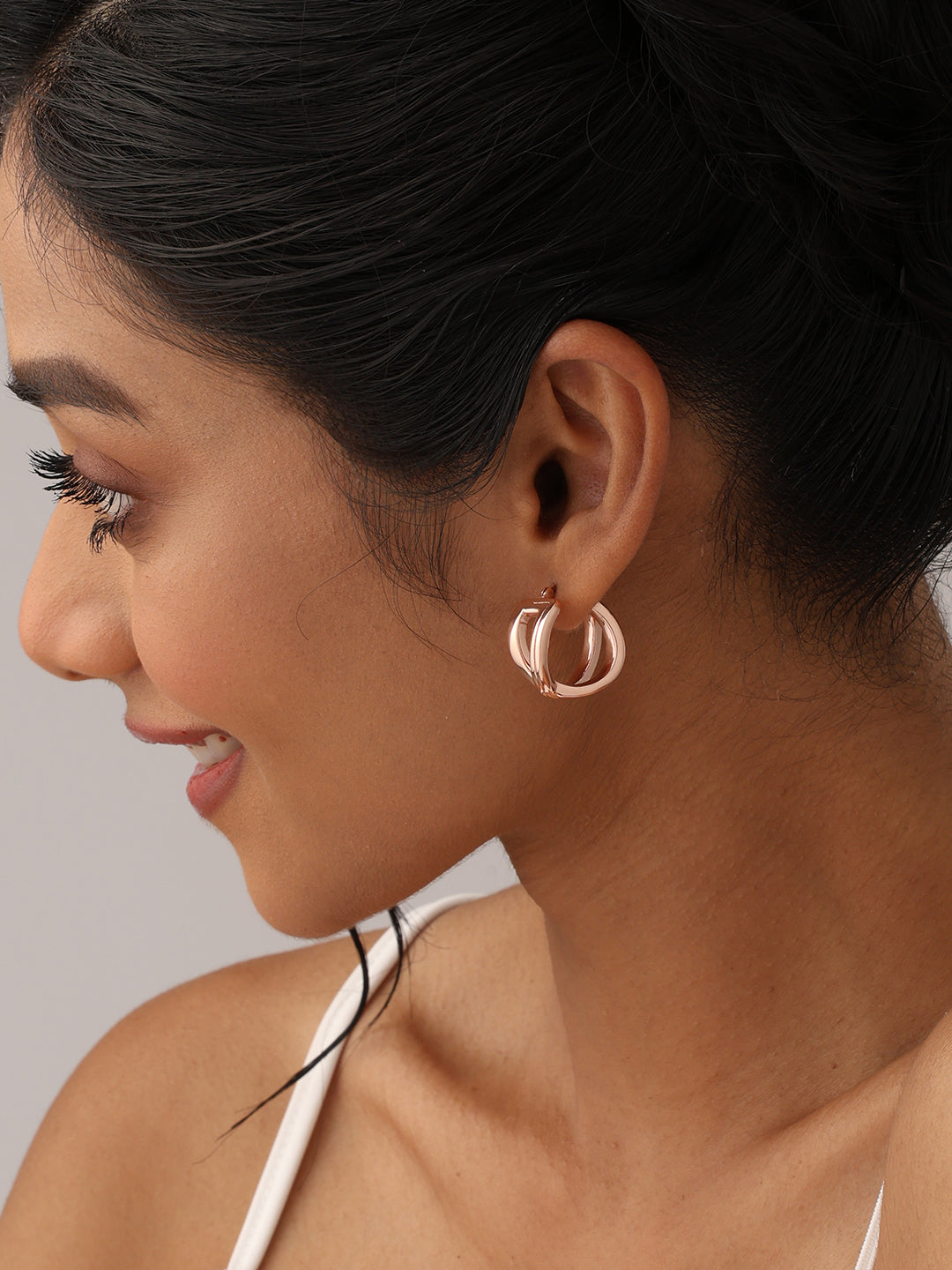Rose Aria Crossover Hoops