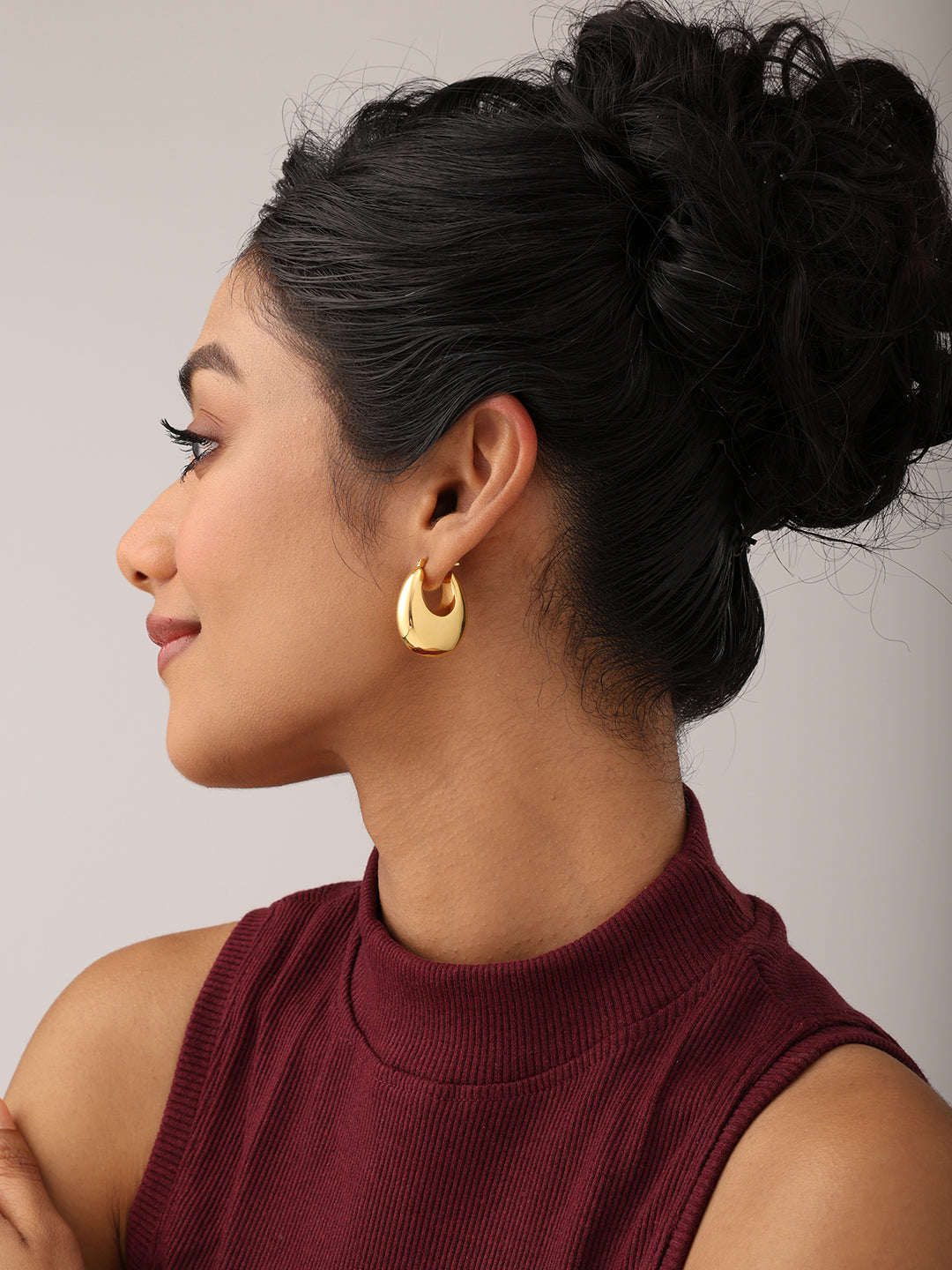 Golden Amora Oval Hoops