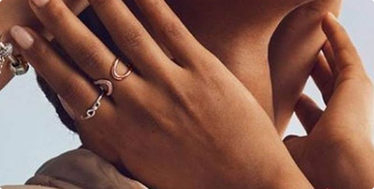 A Guide to Pairing Silver Jewellery for Your Next Vacation or Getaways