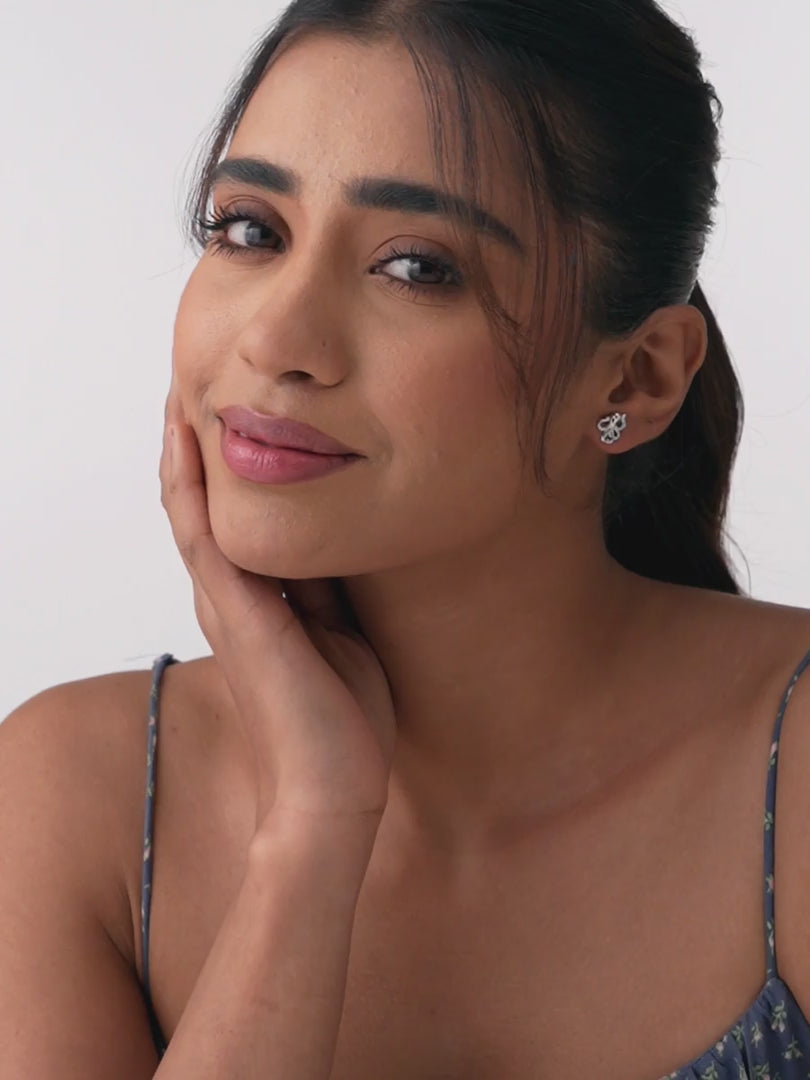 Load video: Silver Octavia Stud Earrings